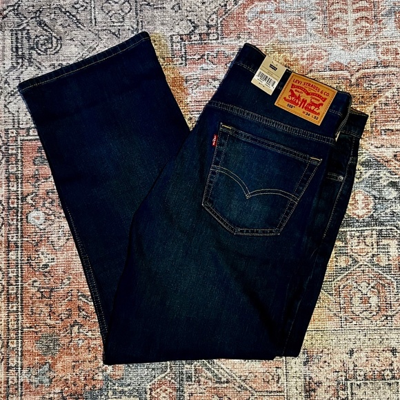 NWT Men's Levi Jeans 34x32 - Picture 4 of 9